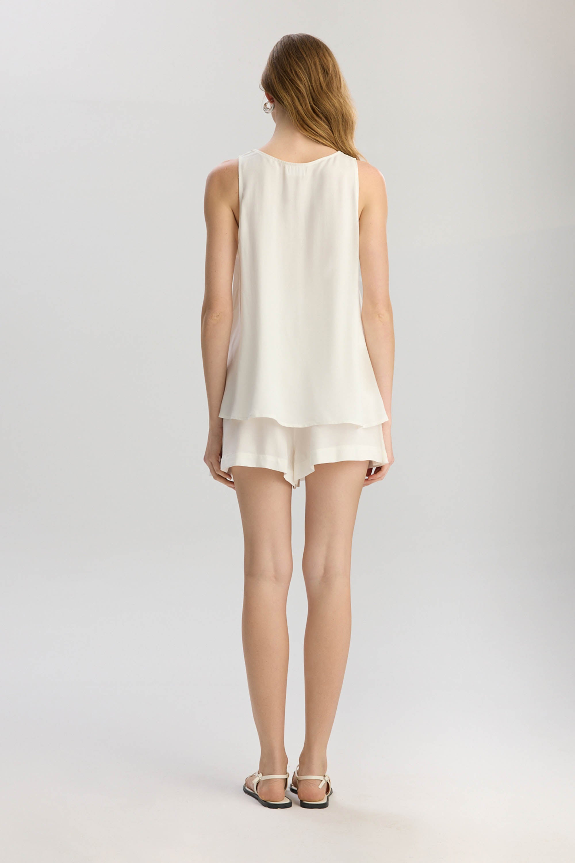 Soho Loose Fit Elastic Waist Line Shorts - White