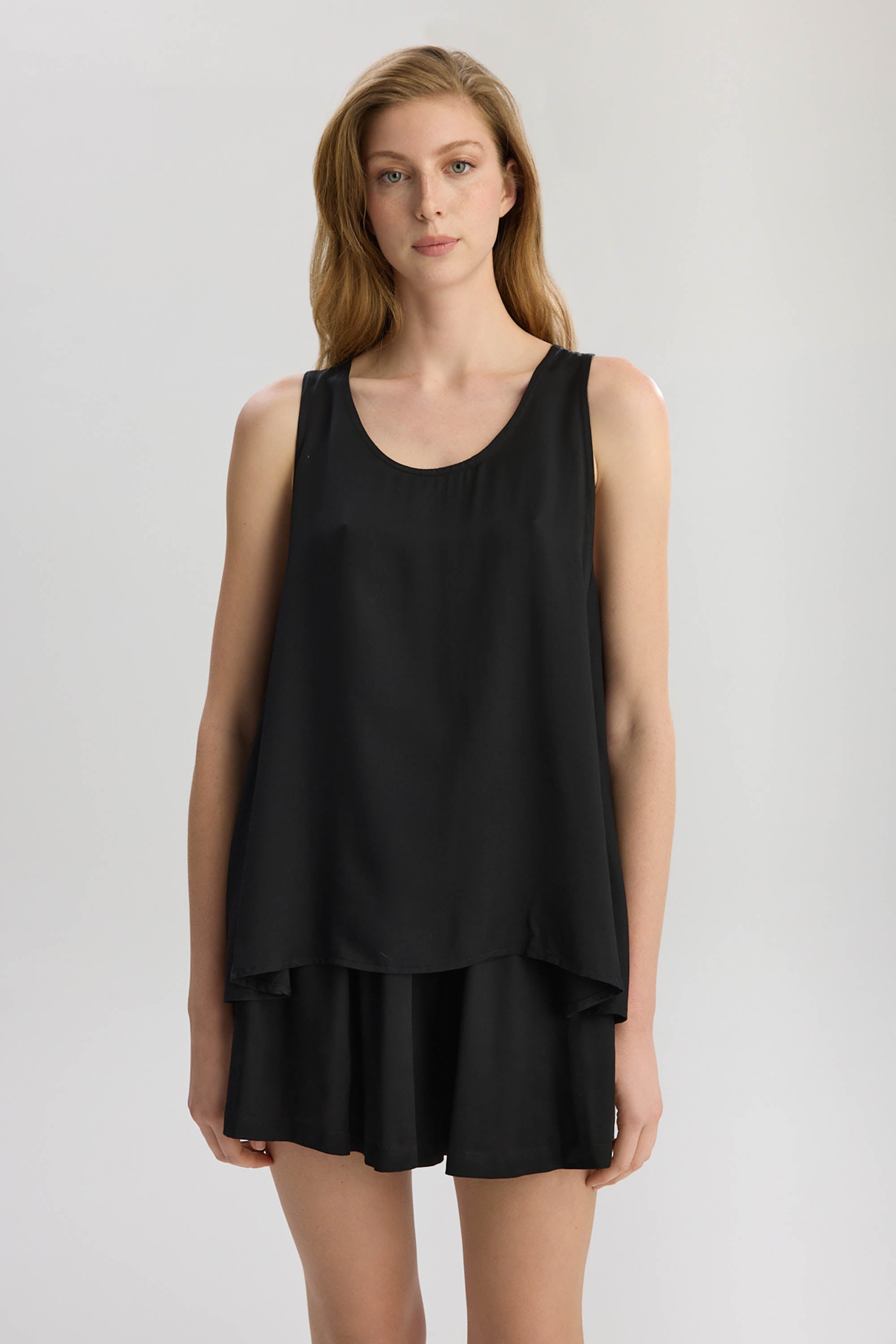 Soho Loose Fit Longline Tank Top - Black