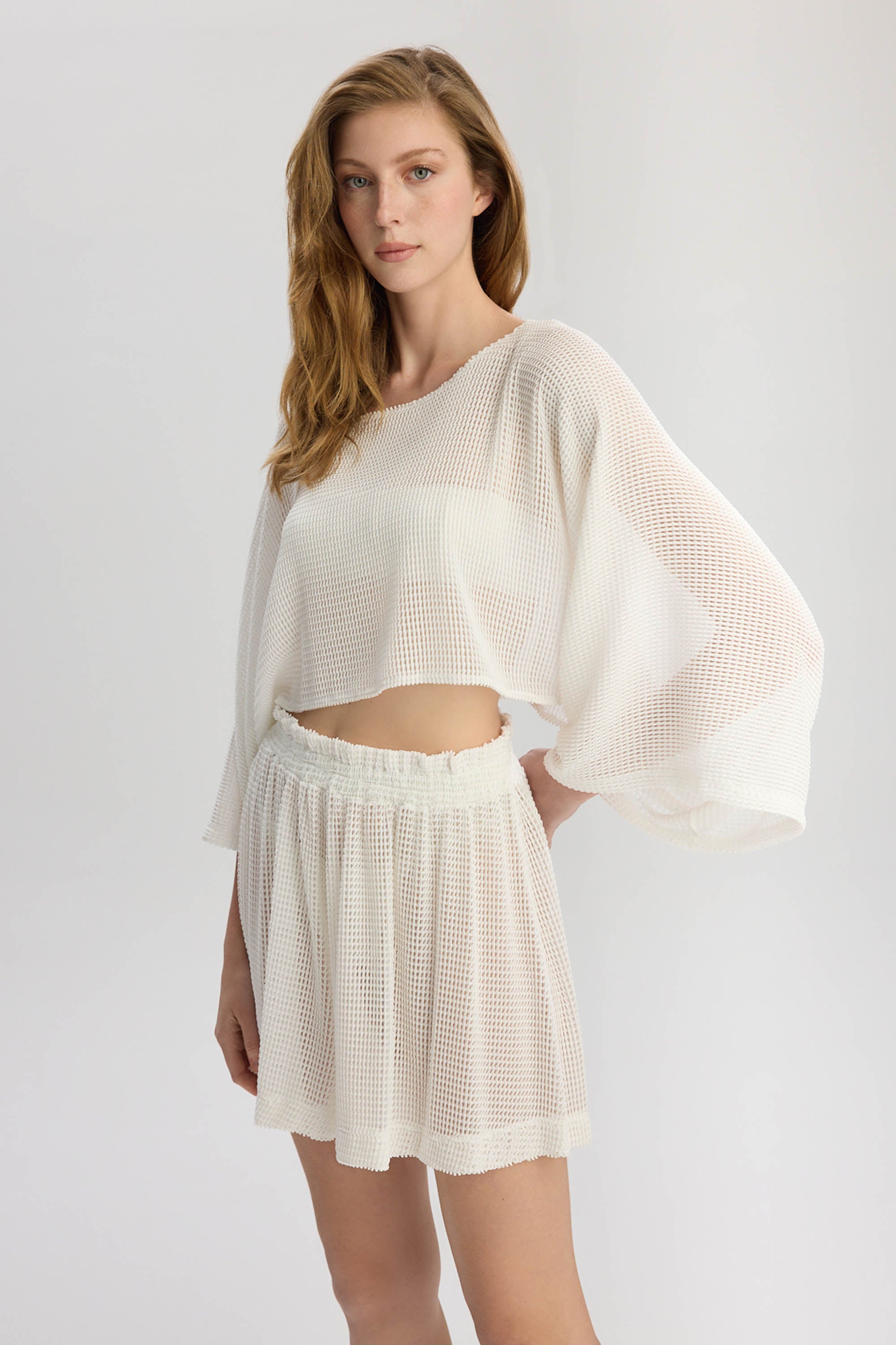 Carmen Loose Fit Elastic Waist Shorts - White