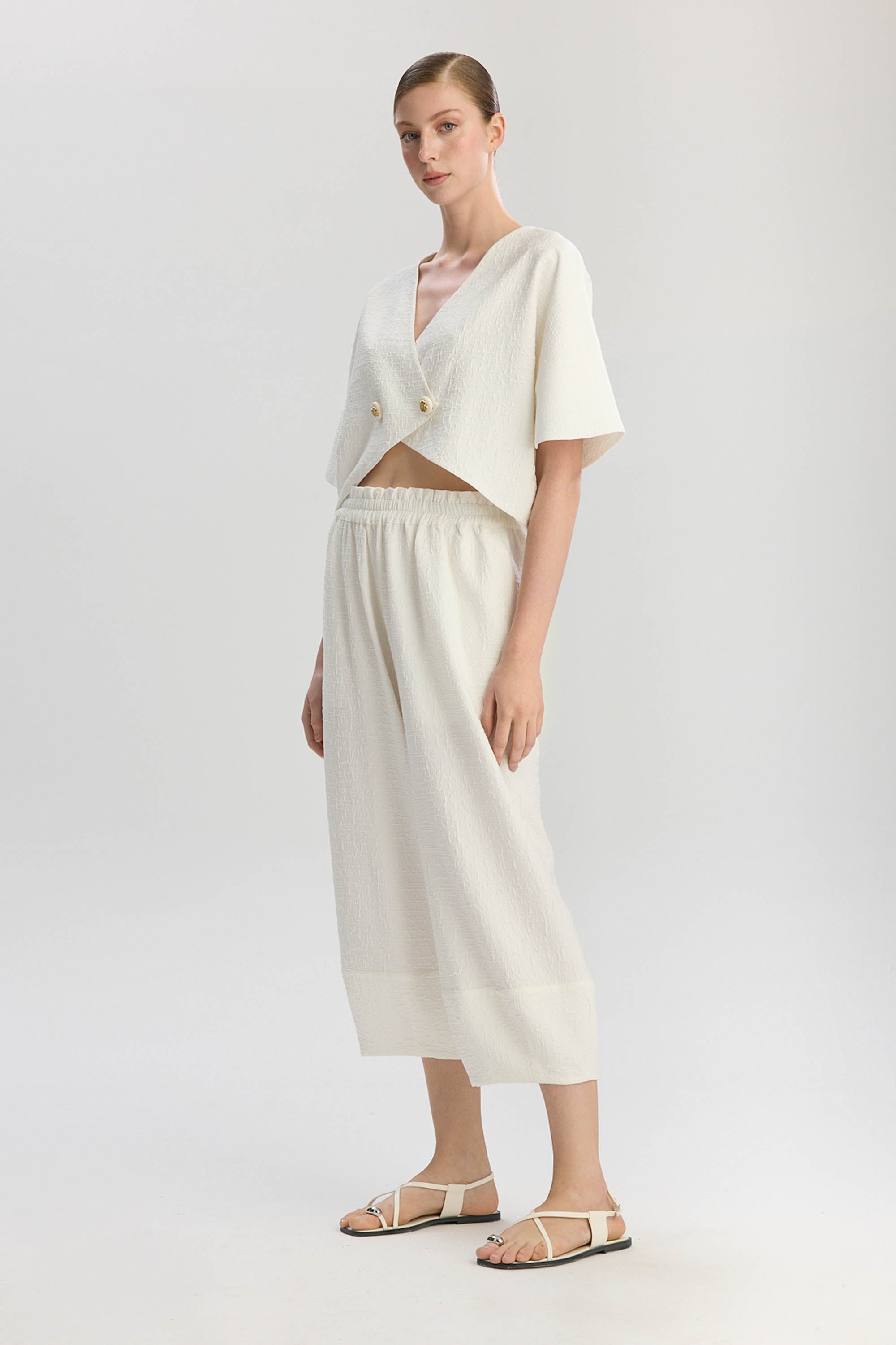 Tokyo Short Sleeve V Neck Crop Jacket - White