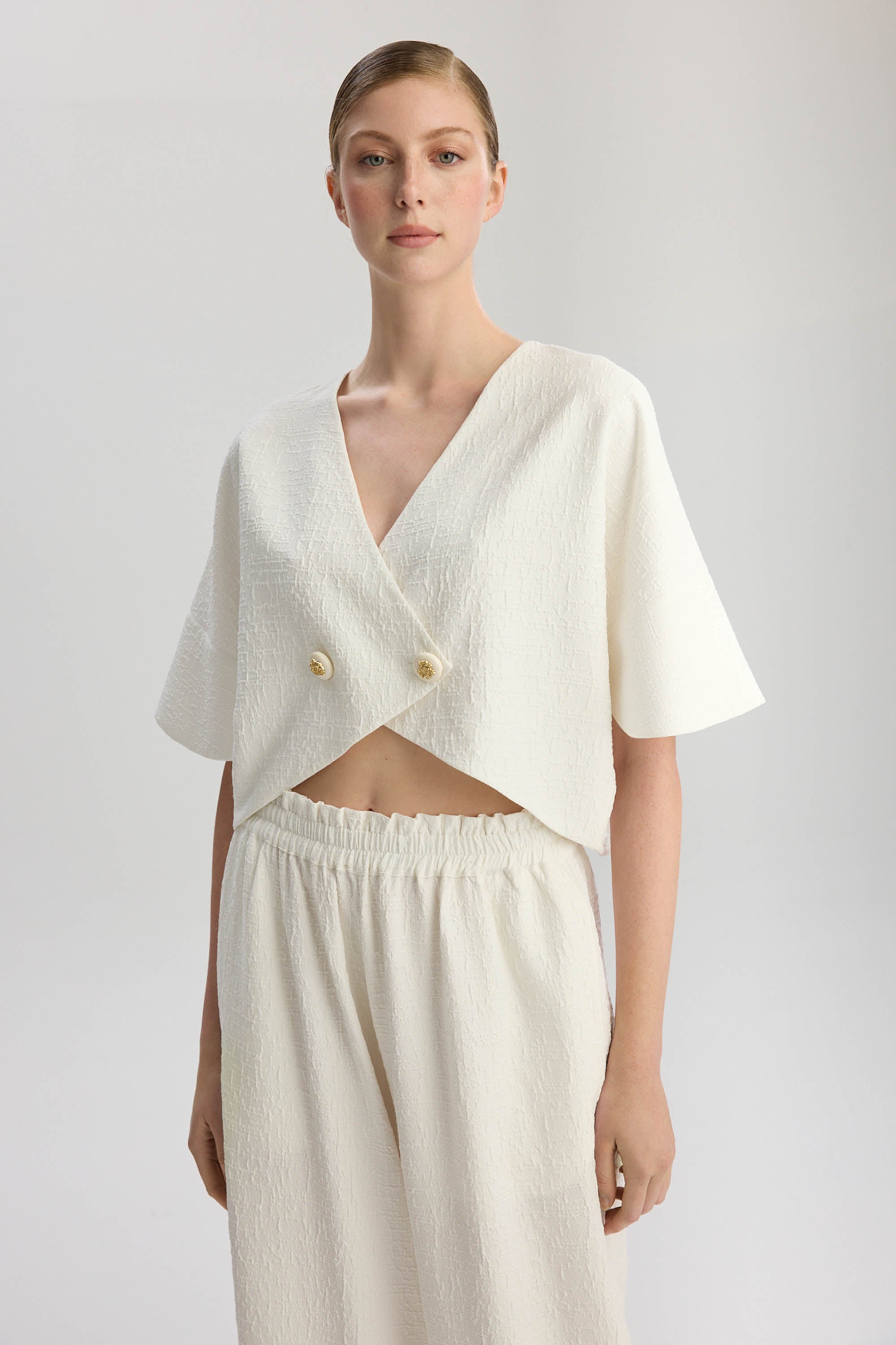 Tokyo Short Sleeve V Neck Crop Jacket - White